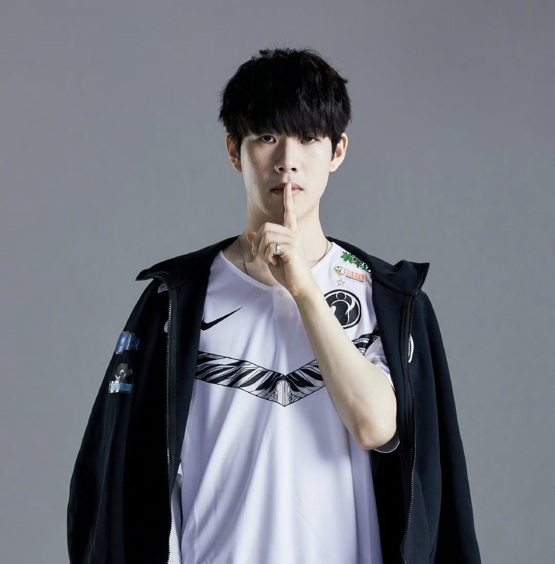 锋C球员在 锋C球员在