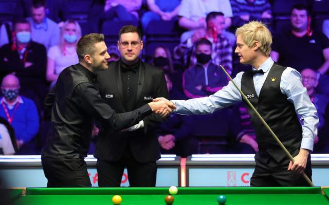 仅突显了他 仅突显了他